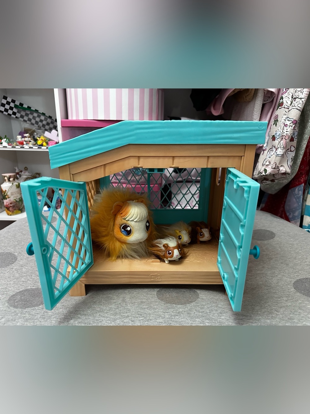 Little Live Pets, Mama Surprise Guinea Pigs